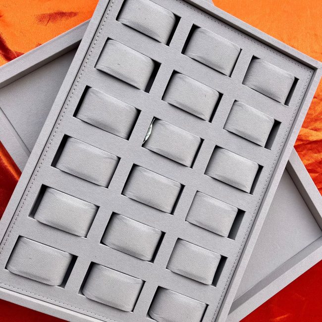 18-Slot Gray Leather Watch Display Tray/Organizer